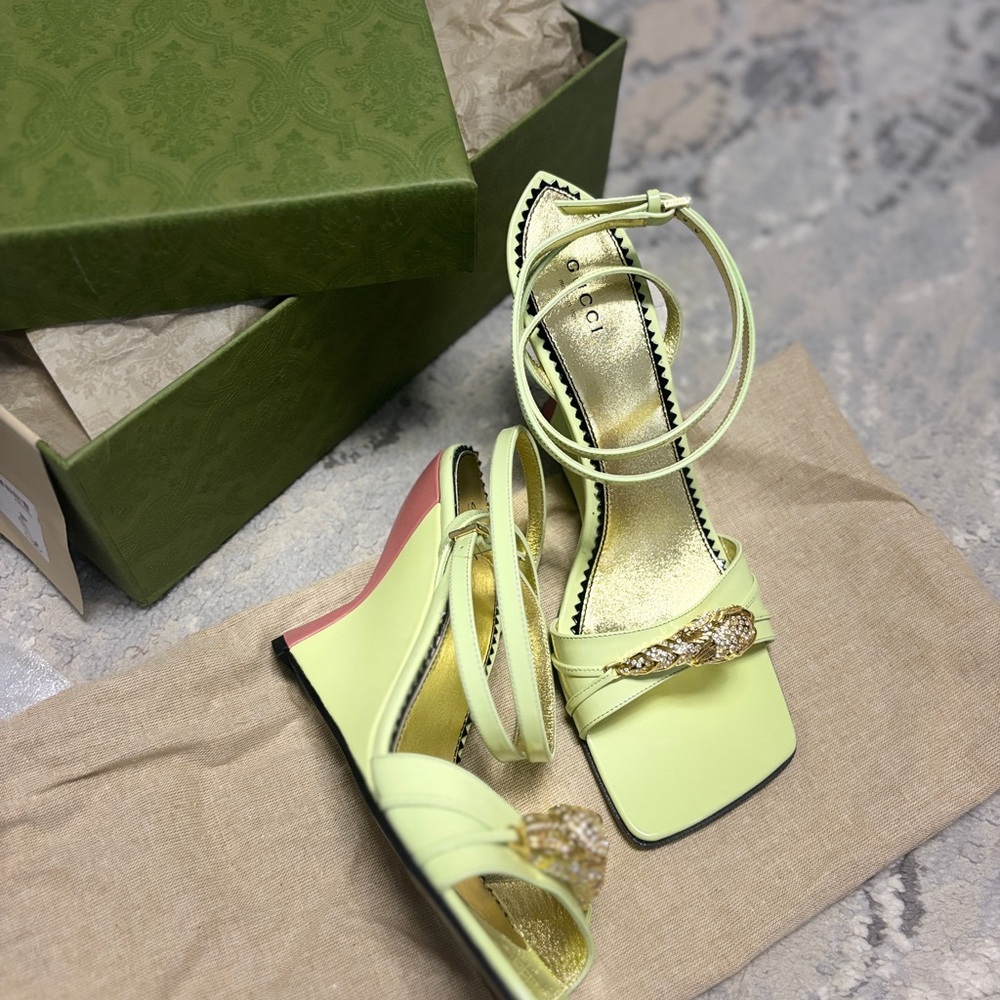 New GUCCI FELINE HEAD HIGH HEEL ANKLE STRAP SANDAL WOMEN - Picture 2 of 15